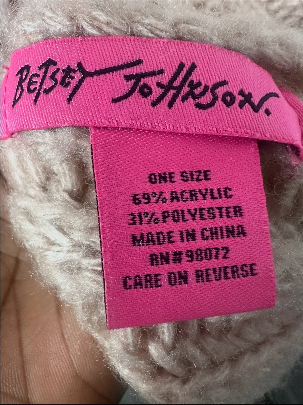 Betsey Johnson light pink Ribbed Knit Scarf w/pearls -